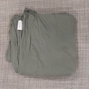 Like New Solly Baby wrap in basil